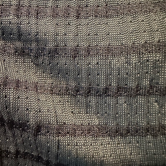 ARMANI COLLEZIONI Short Sleeve Scoop Neck Gray and Black Top - Picture 4 of 13